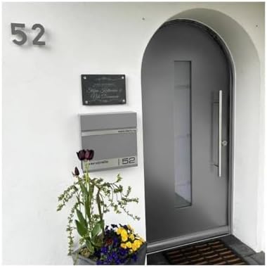 Metzler Briefkasten Anthrazit mit Zeitungsfach - personalisierter Wandbriefkasten aus massivem Stahl | Modell Stencil 2