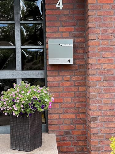 Siebert Metzler Briefkasten Basaltgrau RAL7012 mit Zeitungsfach & Edelstahl Namensschild – langlebig & modern für Ihr Zu
